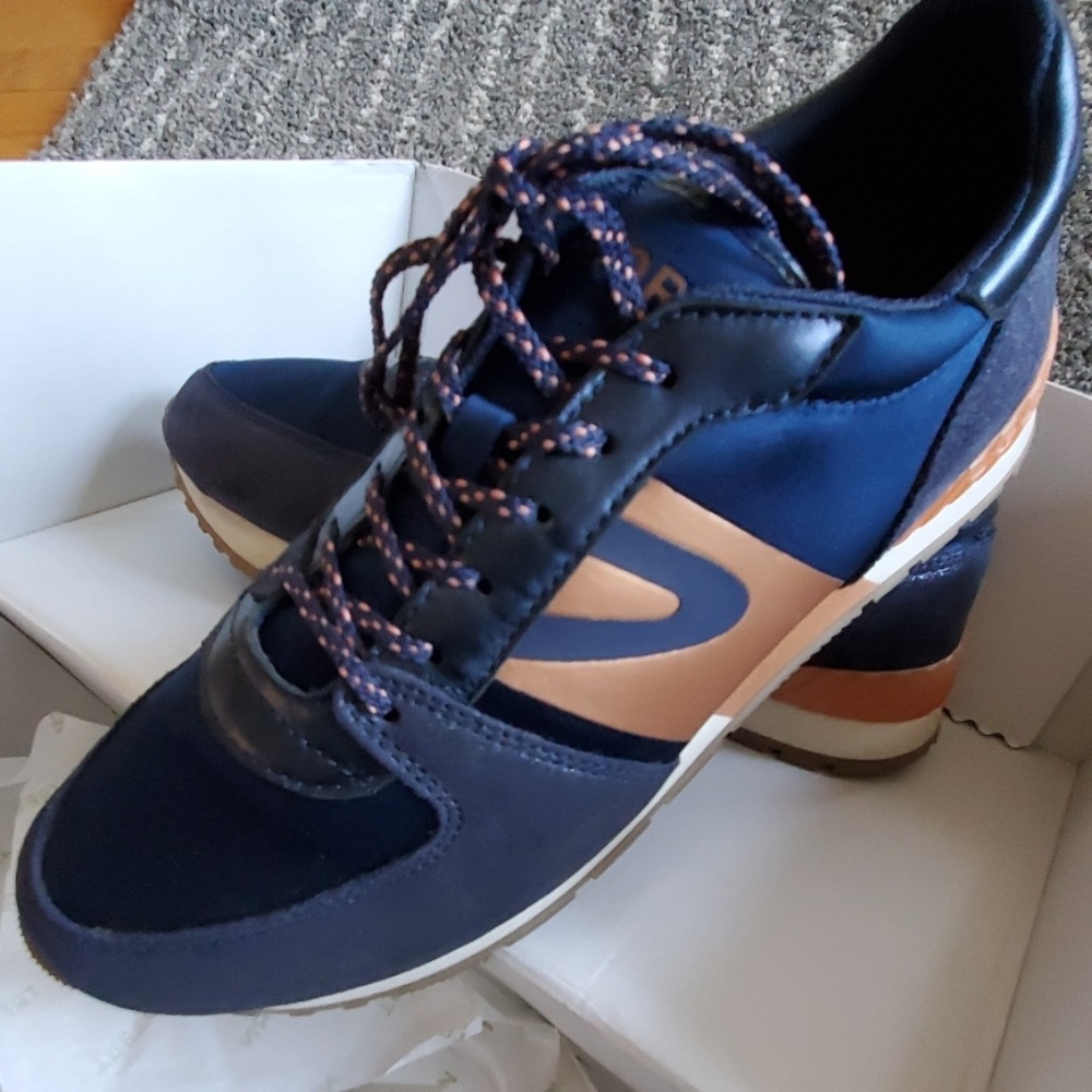 Tretorn Loyola 9 Night/Rose Gold Sz 9.5